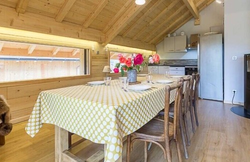 La Feclaz Chalet De Esquí | Chalet Cozy au Cœur de La Féclaz : Séjour Authentique et Proche des Pistes