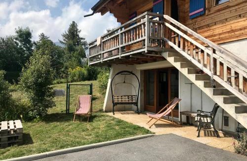 Les Carroz-d'Araches Apartamento | Chalet Cyclamens, 65m2 plein centre - Jardin, WIFI & parking!
