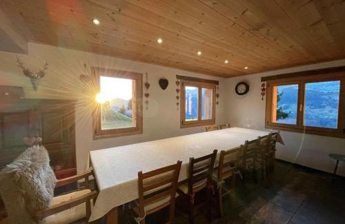 Crest-Voland Chalet De Esquí | Chalet de caractère pour 12 pers, 165m², 5 chambres, cheminée, hammam, babyfoot, proche des Saisies. - FR-1-733-76