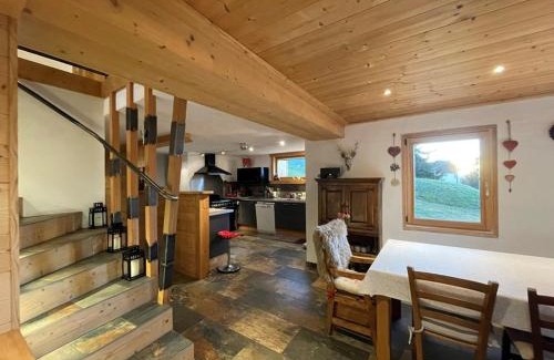 Crest-Voland Chalet De Esquí | Chalet de caractère pour 12 pers, 165m², 5 chambres, cheminée, hammam, babyfoot, proche des Saisies. - FR-1-733-76