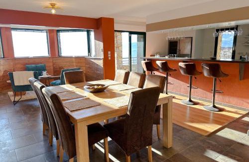 Eyne 2600 Chalet De Esquí | CHALET DE LA COULEE - Chalet de grand standing avec spa offrant une vue sur la vallée