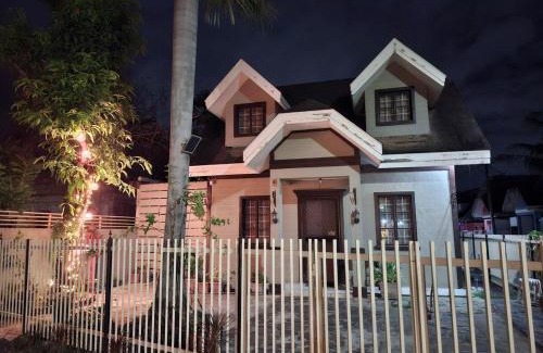 Santa Rosa Casa | Chalet de Laguna1 Near Enchanted Kingdom & Nuvali