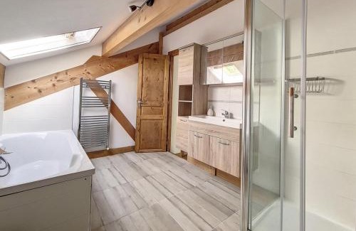 Le Bettaix Chalet De Esquí | Chalet de standing spacieux avec terrasse et babyfoot - FR-1-344-1186
