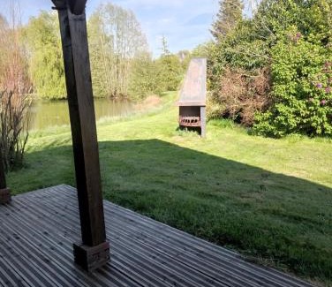 Saints-en-Puisaye Chalet De Esquí | Chalet des Prés de la Fontaine