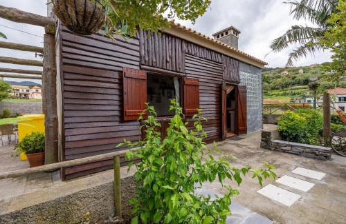 Porto Moniz Casa | Chalet do Monte no Porto Moniz by Homie