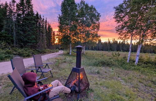 Les Eboulements Cabina | Chalet du cratère de Charlevoix en pleine forêt