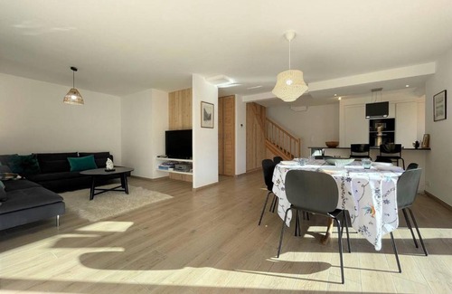 Puy-Saint-Pierre Chalet De Esquí | Chalet Dupleix 4 pièces, 6-8 pers. à Puy St Pierre - Lumineux, équipé, calme avec terrasse et garage privé - FR-1-330C-136