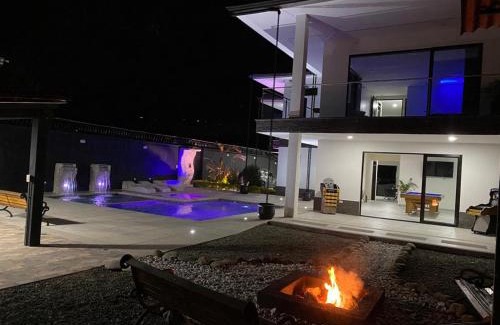 Armenia Casa | Chalet El Pilar Bacelona Quindio