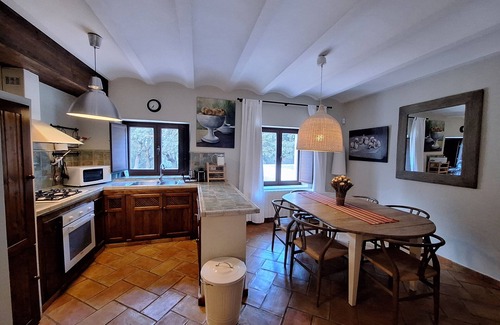 Las Nogueras Casa | Chalet 'El Pinar De La Lobera' con vistas a la montaña, piscina compartida y Wi-Fi