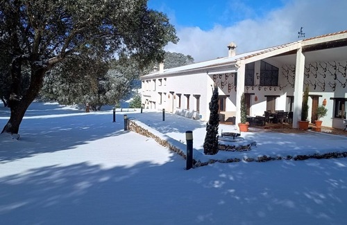 Las Nogueras Casa | Chalet 'El Pinar De La Lobera' con vistas a la montaña, piscina compartida y Wi-Fi