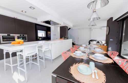 Mas Usall Casa | Chalet Els pins, Banyoles