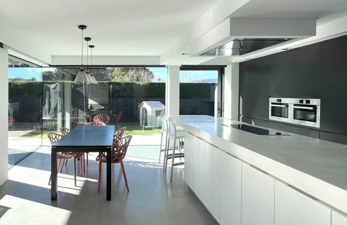 Mas Usall Chalet De Esquí | CHALET ELS PINS WITH POOL BANYOLES