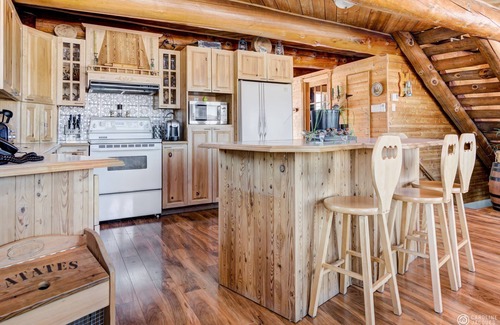 Disraeli Cabina | Chalet en bois rond au bord du Lac Aylmer SPECIAL 3e NUIT GRATUITE