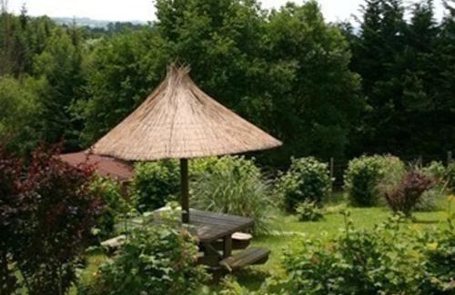 Echassieres Casa | Chalet familial avec piscine, animaux acceptés, draps inclus, proche de Montluçon et Gannat - FR-1-489-323
