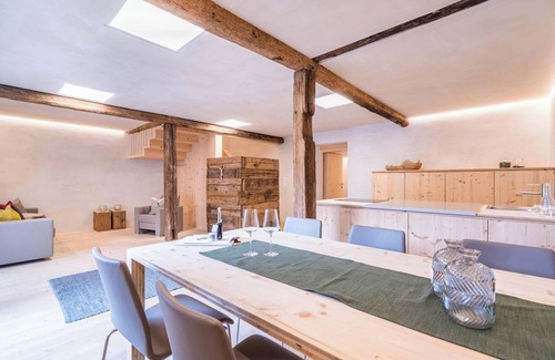 San Martino in Passiria Casa | Chalet "Ferienhaus im Stadl" con vistas a la montaña, Wi-Fi, sauna, terraza y jardín