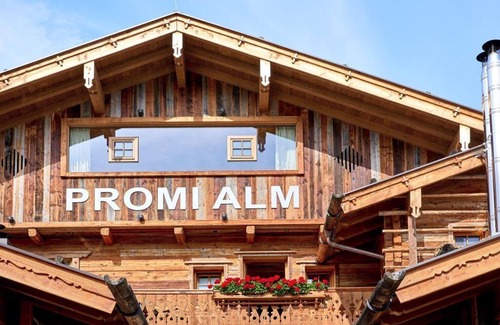 Hundsdorfl Apartamento | Chalet for 10-13 people (5 bedrooms, 5 bathrooms) - Almdorf Flachau and Promi Alm