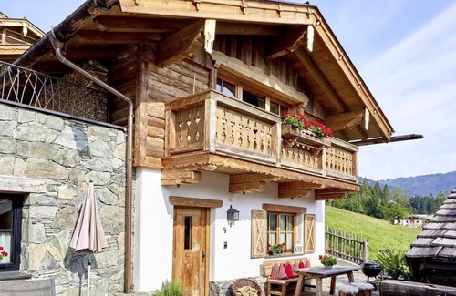 Hundsdorfl Apartamento | Chalet for 6-9 people (3 bedrooms, 3 bathrooms) - Almdorf Flachau and Promi Alm