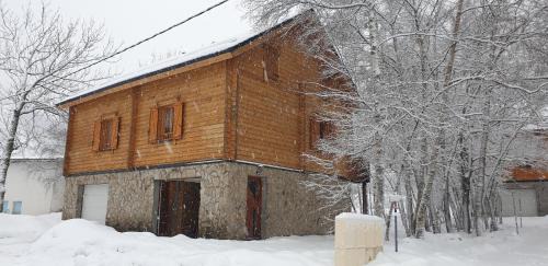 L'Hospitalet-pres-l'Andorre Chalet De Esquí | Chalet bois au milieu des Pyrénées