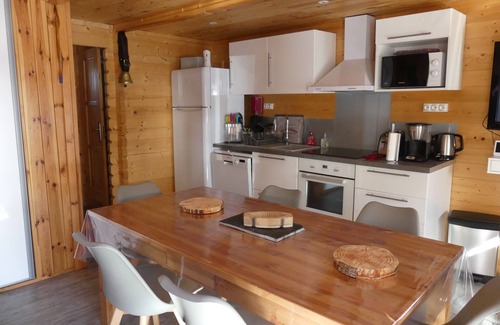 Saint-Leger-les-Melezes Chalet De Esquí | Chalet in the mountains at the foot of the slopes, sleeps 8.