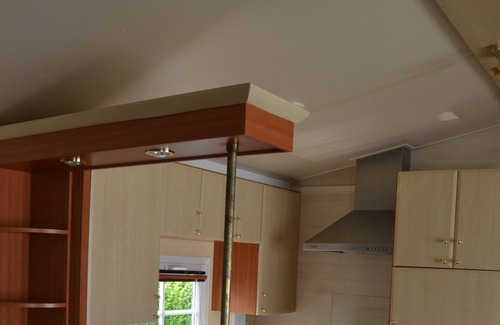 Bredene Chalet De Esquí | Chalet Harly at Kerlinga campsite within walking distance of the beach and stores.