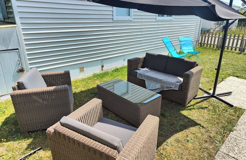 Bredene Chalet De Esquí | Chalet Harly at Kerlinga campsite within walking distance of the beach and stores.
