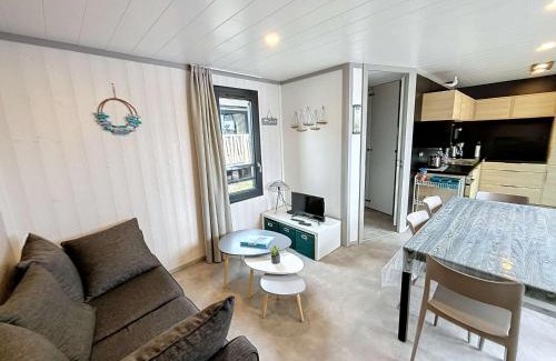 Jullouville Chalet De Esquí | Chalet haut de gamme - 6 pers - Piscine chauffée - Proche plage - Jullouville - FR-1-361-518