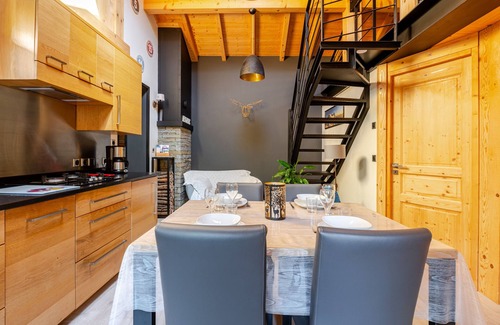 Saint-Oyen Chalet De Esquí | Chalet 'Helnes - Contemporain' con vistas a la montaña, terraza privada y Wi-Fi