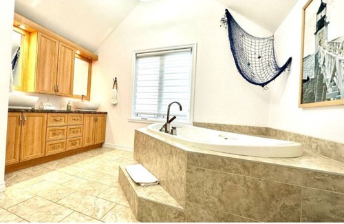 Saint-Joseph-de-la-Rive Chalet De Esquí | Chalet Horizon Alpin Spa et Vue sur le Fleuve