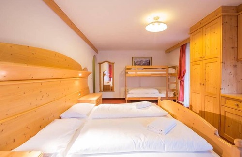 San Martino in Badia Hotel | Chalet Hotel Diamant