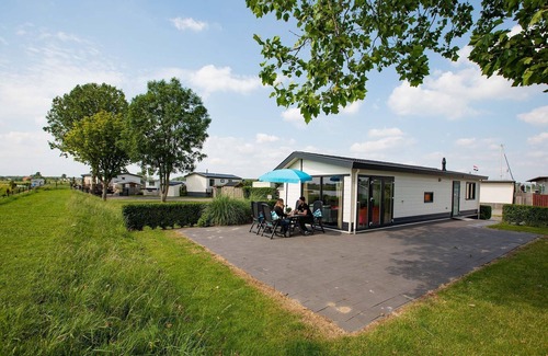 Aalst Chalet De Esquí | Chalet in a holiday park in a wetland area