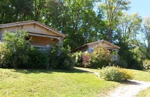 La Bachellerie Chalet De Esquí | Chalet in a natural setting