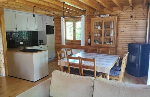 Biron Chalet De Esquí | Chalet en Biron con Sauna y Vistas Naturales