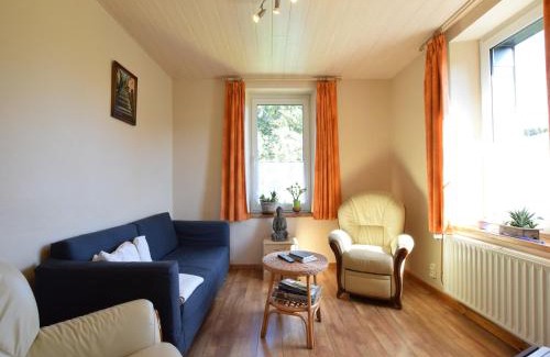 Bovigny Casa | Chalet in Bovigny with Forest & BBQ
