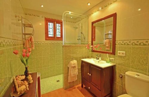 El Toro Chalet De Esquí | Chalet in El Toro with Pool by the Ocean