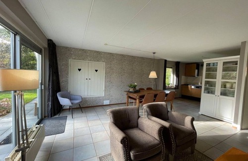 Sint Nicolaasga Casa | Chalet in Friesland near Large Lakes