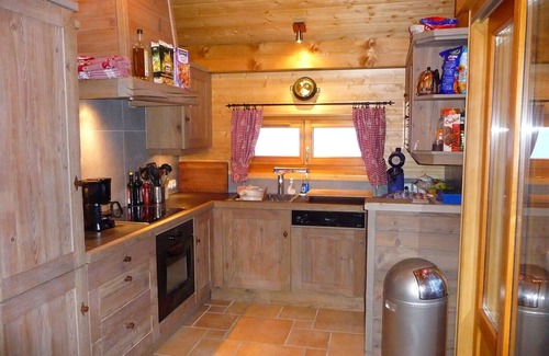Les Gets Chalet De Esquí | Soleado chalet en Les Gets con jacuzzi