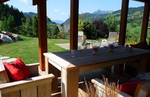 Les Gets Chalet De Esquí | Soleado chalet en Les Gets con jacuzzi
