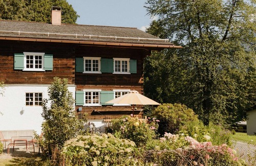 Vandans Chalet De Esquí | Un oasis en el verde con majestuosa vista a la montaña
