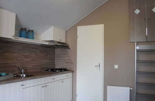 Voorthuizen Chalet De Esquí | Comfortable Lodge With a Terrace