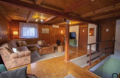 Orahovica Casa | Chalet in Orahovica near Papuk Nature Park