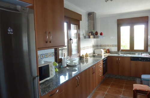 Callobre Chalet De Esquí | CHALET INDEPENDIENTE EN MIÑO VISTAS AL MAR, CERCA DE LA PLAYA Y CAMINO INGLÉS.