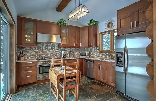 Wentworth-Nord Chalet De Esquí | Chalet Indigo - Swiss chalet en bois rond