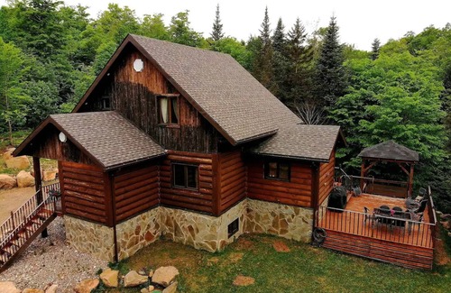 Wentworth-Nord Chalet De Esquí | Chalet Indigo - Swiss chalet en bois rond