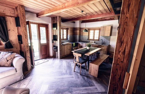 Ragoli Casa | Vacation Home en Massimeno con 2 habitaciones, capacidad 4