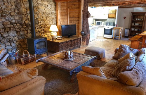 Entremont Chalet De Esquí | Chalet Jamoo, auténtica granja reformada en el corazón de Aravis