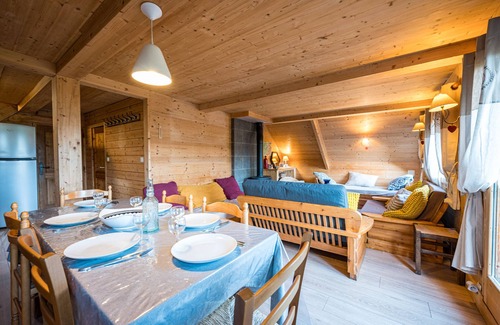Jarrier Chalet De Esquí | Chalet 'Jarrier' con vistas a la montaña, terraza privada y jardín privado