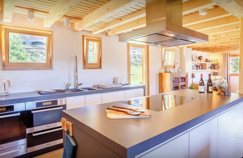 Les Gets Chalet De Esquí | Chalet Joux Verte - beautiful ski base for 8 with spa - OVO Network
