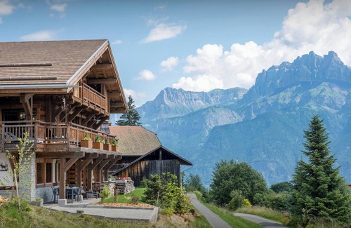 Cordon Chalet De Esquí | Chalet K1027 - mountain stay 14p spa and Mont Blanc views - OVO Network