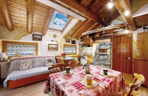 Valtournenche Chalet De Esquí | Chalet 'L'Ange Des Neiges' con vistas a la montaña, piscina privada y Wi-Fi