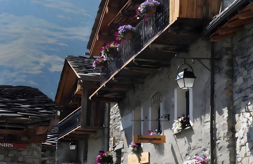 Bonneval-sur-Arc Chalet De Esquí | Chalet 'L'Angelina' con vistas a la montaña